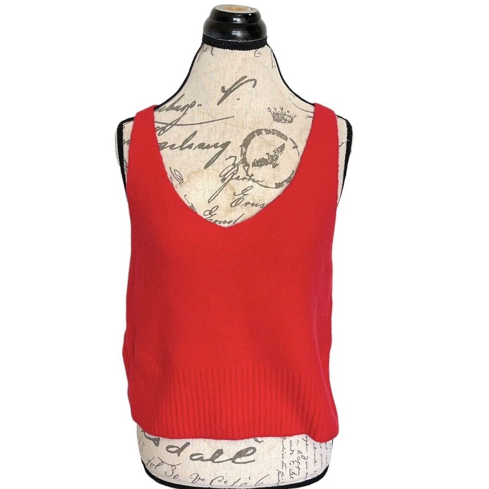 A New Day Womens Sweater Tank Top Size Medium Soft Fuzzy Ribbed Red Sleeveless